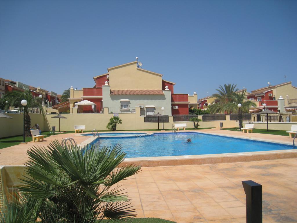 Bungalow Altos De La Bahia Torrevieja Pokój zdjęcie